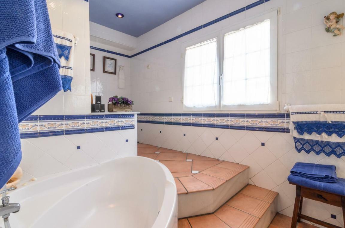 Habitaciones En Casa Centrica Con Piscina Almuñécar Exteriör bild